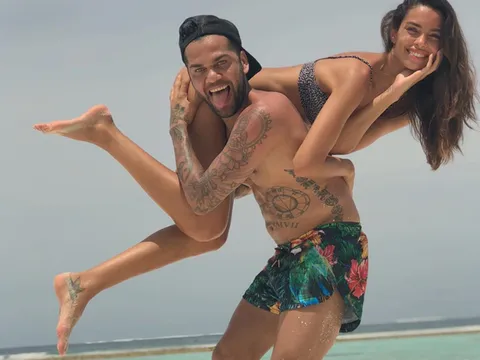 Vợ siêu mẫu chỉ ra lý do không thích sống gần Dani Alves