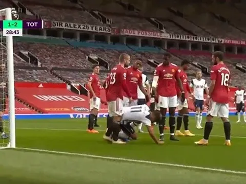 Xác nhận: Chelsea gửi đề nghị mua Sterling