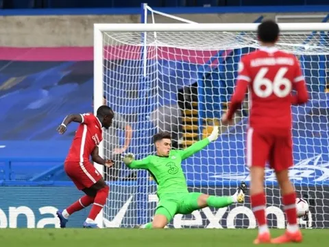 'Ngoài tôi ra, cậu ta chính là bản hợp đồng tệ nhất kỷ nguyên Premier League của Chelsea'