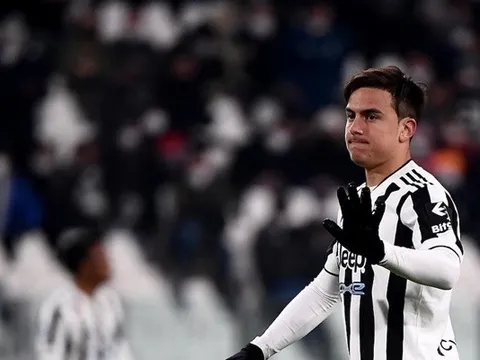 Bị CĐV la ó ở trận thua Arsenal, Roy Hodgson đáp trả