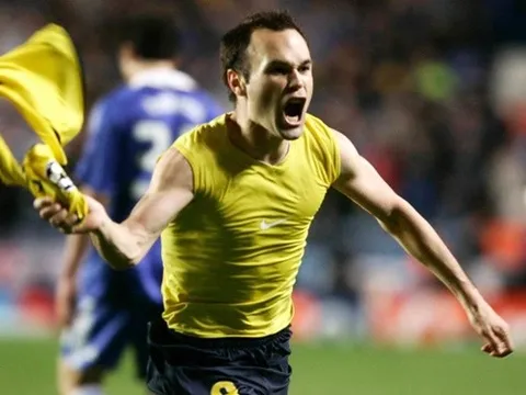 Cựu sao M.U được khen 'hoàn thiện' hơn Ronaldo