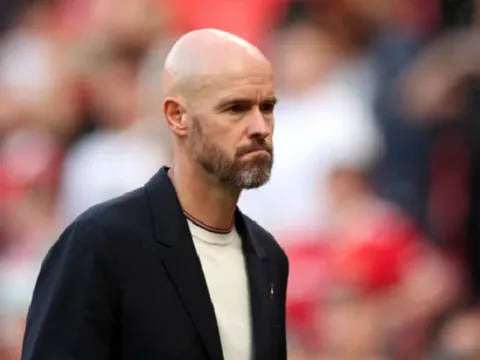 "Ten Hag sẽ là huấn luyện viên đầu tiên bị sa thải trong mùa này"