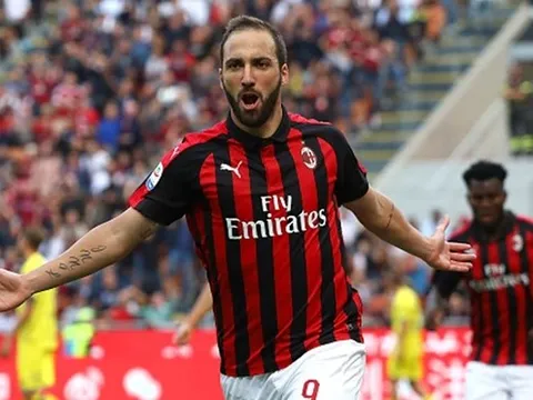 9 cầu thủ khoác áo AC Milan và Juventus trong 10 năm qua: Những nỗi buồn của Milanista