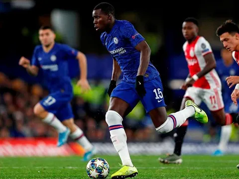 Sao Chelsea đi bóng 75m như Ronaldo, và dứt điểm như...