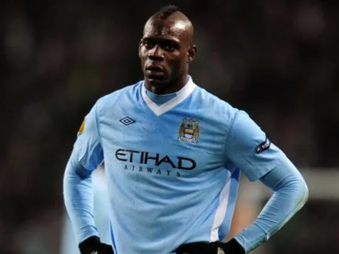 Balotelli từng bị phạt gần 5 tỷ/mùa ở Man City vì tội vô kỷ luật