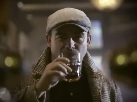 Biết Overmars quấy rối tình dục đồng nghiệp, Ajax vẫn trao hợp đồng khủng