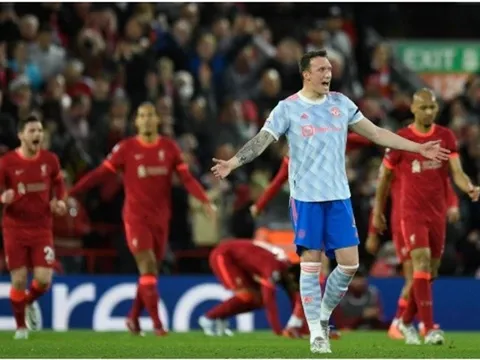 Bộ 3 đá tảng M.U rơi mặt nạ trước đinh 3 hủy diệt của Arsenal?