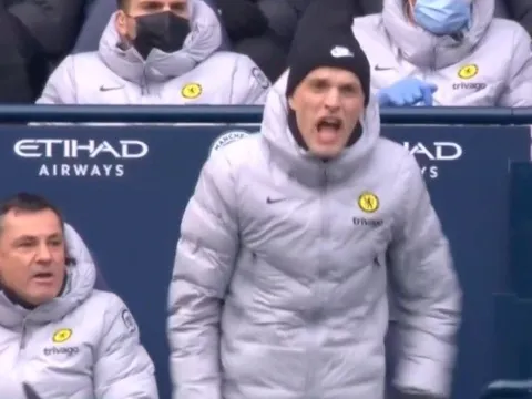 Sao Chelsea chuyền ẩu, Tuchel bật dậy khỏi ghế, nhảy xổ lên gắt gỏng