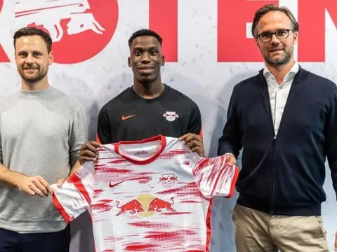 10 sao 18 tuổi giá trị nhất làng túc cầu: Số 10 mới Barca, ngọc trong tay Klopp