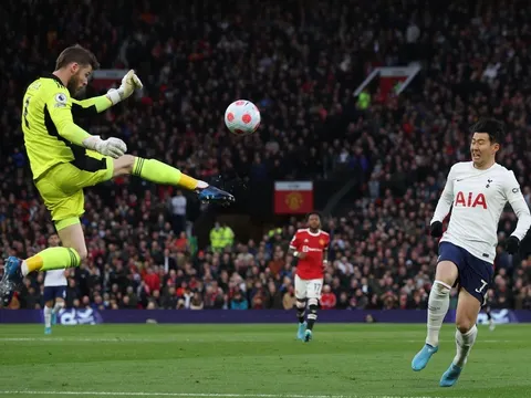 De Gea tung cước trước mặt Son; Cảm xúc của Tuchel