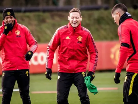 Man Utd trở lại, sẵn sàng với cuộc đua tìm đường vào top 4