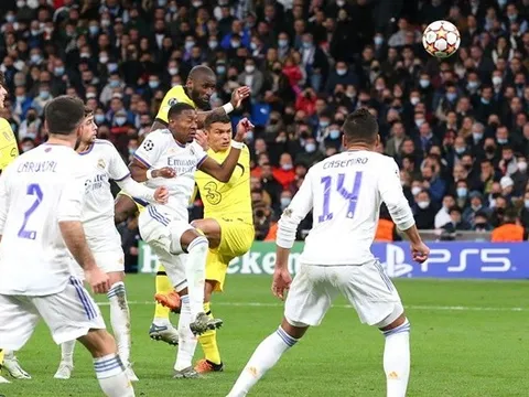 HLV Ancelotti khiến Chelsea thêm đau và báo điềm xấu Man City