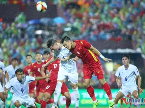U23 Việt Nam chia điểm U23 Philippines: Trở lại mặt đất!