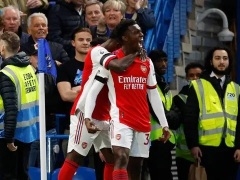 Arsenal đả bại Chelsea: Lời tuyên chiến MU