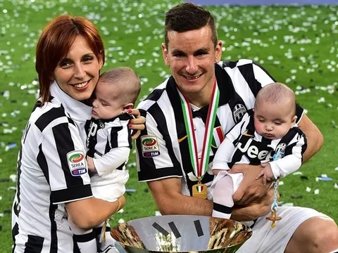 CHÍNH THỨC: "Ngôi sao may mắn" của Juventus tuyên bố giải nghệ