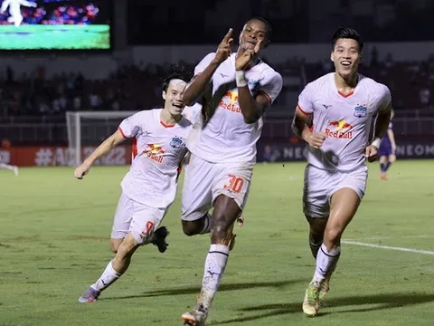 3 điểm sáng của HAGL trong trận thắng Sydney FC