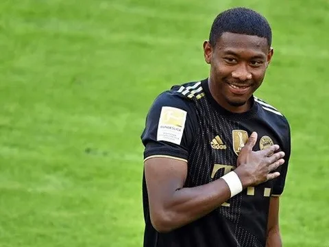 Chỉ 1 động tác giả, sao M.U khiến khán giả phấn khích