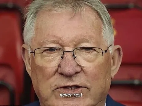 Sir Alex nói vỏn vẹn 2 từ trong clip quảng bá áo đấu của M.U