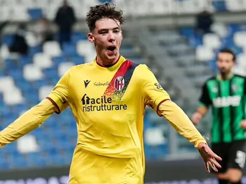 Arsenal tranh mua hậu vệ với 4 đội bóng