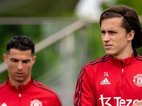 Man Utd hoàn tất HĐ mới, lập tức đẩy khỏi OTF