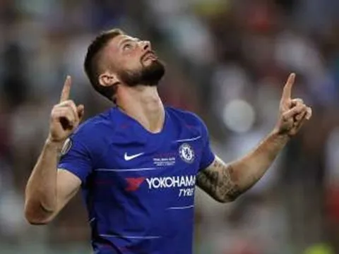 Glen Johnson chỉ ra tiền đạo Chelsea đã bỏ qua