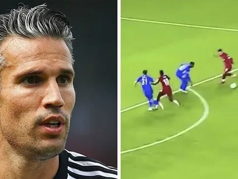 Chạm bóng hoa mỹ, Firmino khiến cựu sao MU ''ngây ngất''