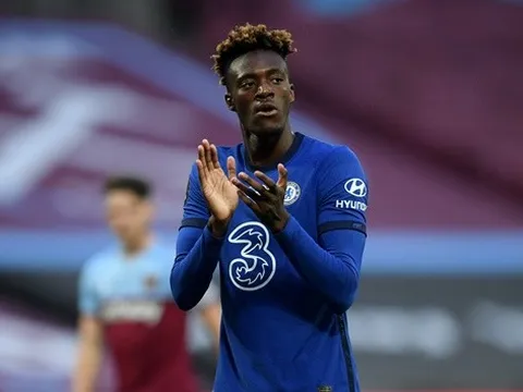 'Abraham nên rời Chelsea để cứu lấy sự nghiệp'