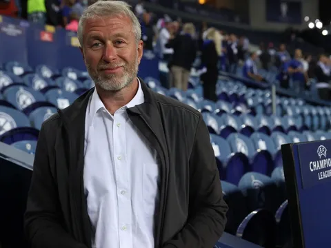 Lãnh đạo Chelsea họp khẩn sau lệnh trừng phạt