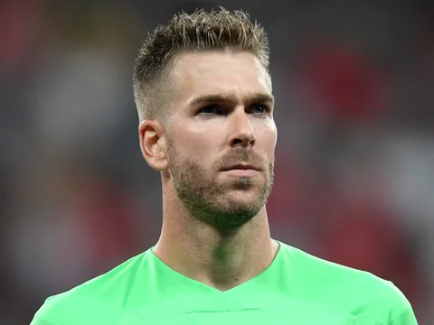 Liverpool giữ thủ thành thảm họa, đẩy đi cầu thủ tiềm năng