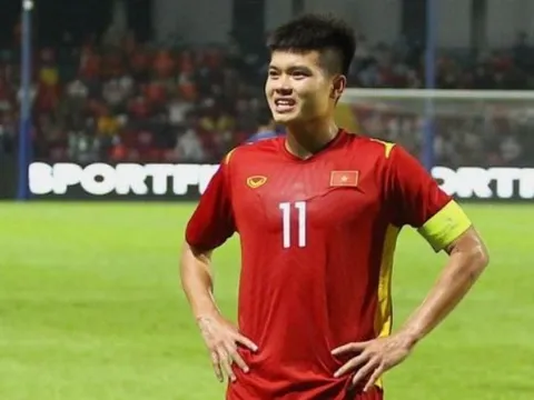 AFC so sánh bàn thắng của Văn Tùng với Van Basten