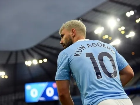 Aguero úp mở khả năng tái xuất sân cỏ