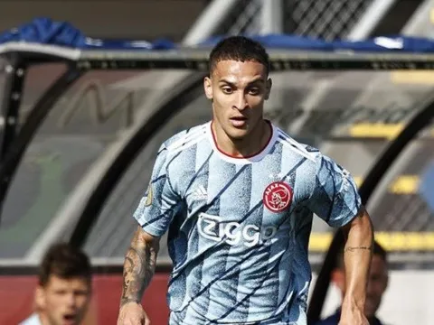 'Ajax vẫn còn một cầu thủ có lối đá giống Ziyech'