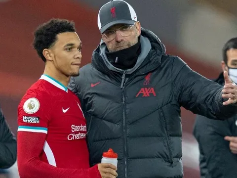 Alexander-Arnold bị hoài nghi, Klopp lập tức lên tiếng