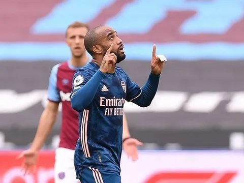 Alexandre Lacazette: “Các cầu thủ không tôn trọng chiến thuật của HLV”