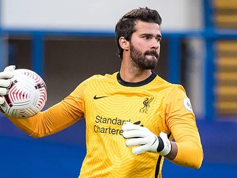 Alisson Becker hồi phục nhanh, hé lộ thời điểm trở lại trong khung gỗ Liverpool