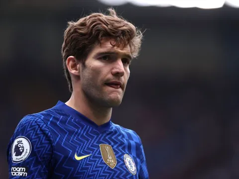 Cầu thủ ngang nhiên cãi tay đôi với Tuchel