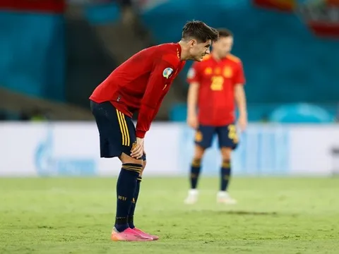 'Morata không thể đá thêm 1 phút nào cho Tây Ban Nha nữa'