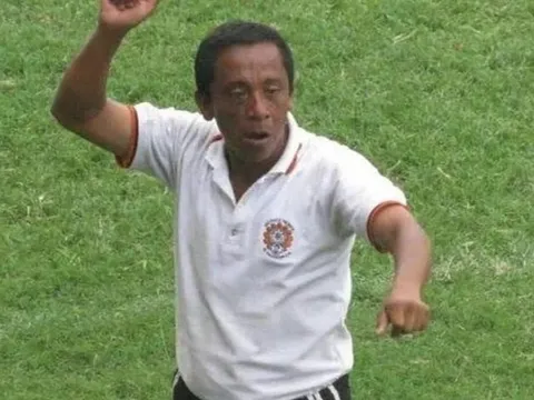 Trọng tài El Salvador bị cầu thủ và khán giả đánh chết