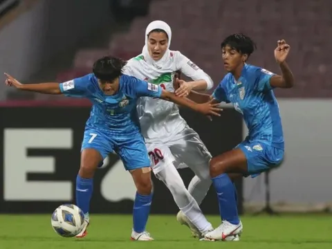 Tuyển nữ Ấn Độ bỏ giải