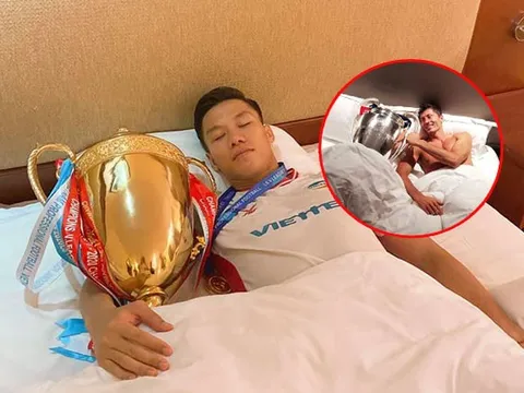 Ăn mừng danh hiệu V-League đầu tay, Quế Ngọc Hải "học" theo Lewandowski