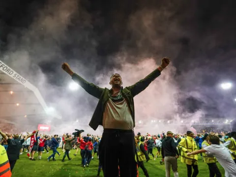 Ăn mừng quá khích, CĐV Nottingham Forest gây ra họa lớn