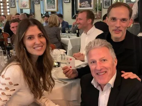 Ăn tối cùng nữ giám đốc Chelsea, Tuchel bày tỏ cảm xúc