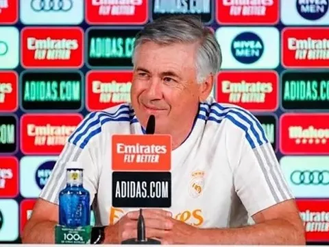 Ancelotti cho 2 "tiểu bối" Xavi - Cassano trở lại mặt đất