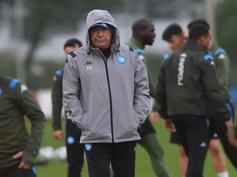 Ancelotti sắp bị sa thải, dàn sao Napoli như bị "mất sổ gạo"