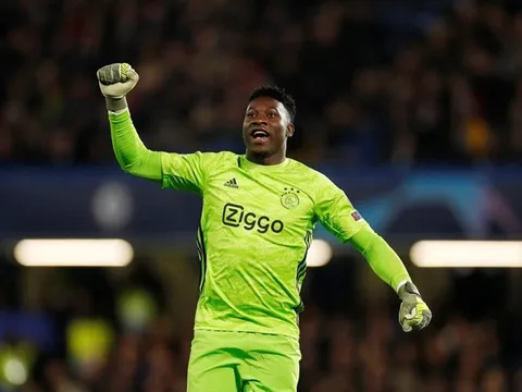 Giải nguy cho hàng thủ, Arsenal nhắm đến "người nhện" Ajax