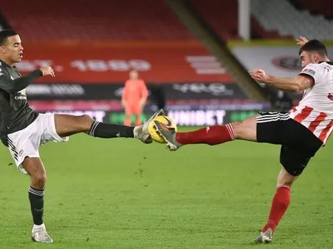 Andy Cole nói 1 lời về tương lai của Mason Greenwood