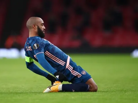 Khán giả trở lại Emirates, Arsenal nã pháo liên hoàn vùi dập đối thủ