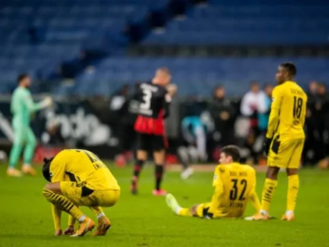 Không có Haaland, Sancho kém duyên, Dortmund lỡ thời cơ áp sát Bayern