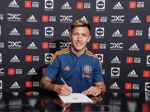 Man Utd vừa hoàn tất một chân chuyền thứ thiệt