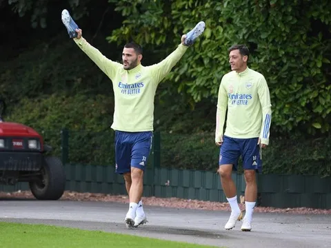 'Kẻ lầm lỡ' trở lại, Ozil và Ceballos so kè quyết liệt trước giờ G